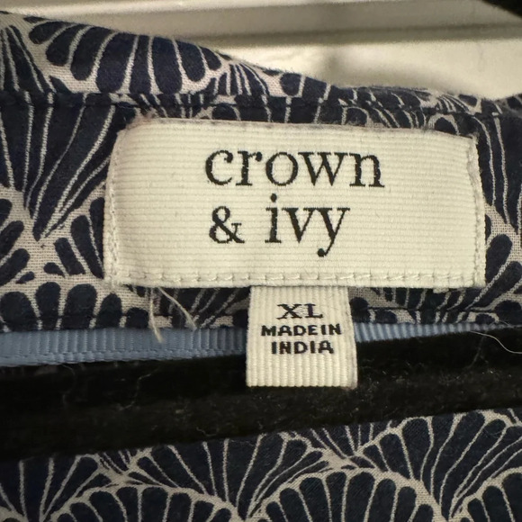 Crown & Ivy Buttondown - Size XL - Picture 3 of 3